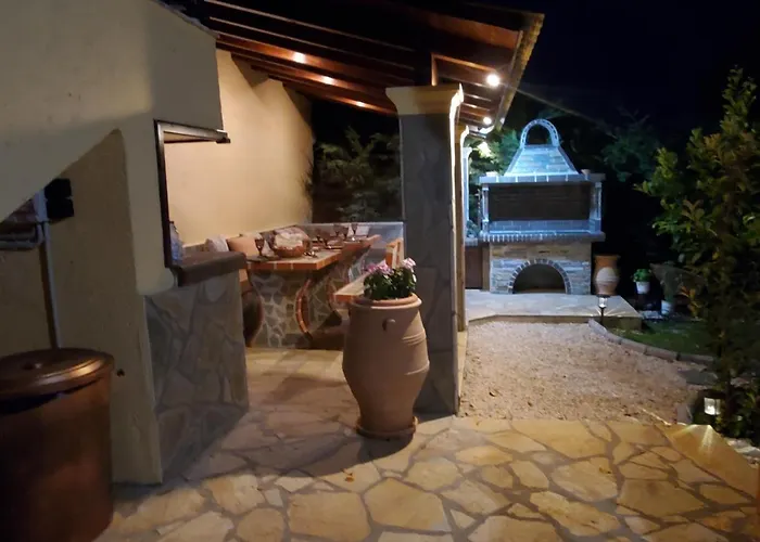 The Four Seasons House City Villa With Pool