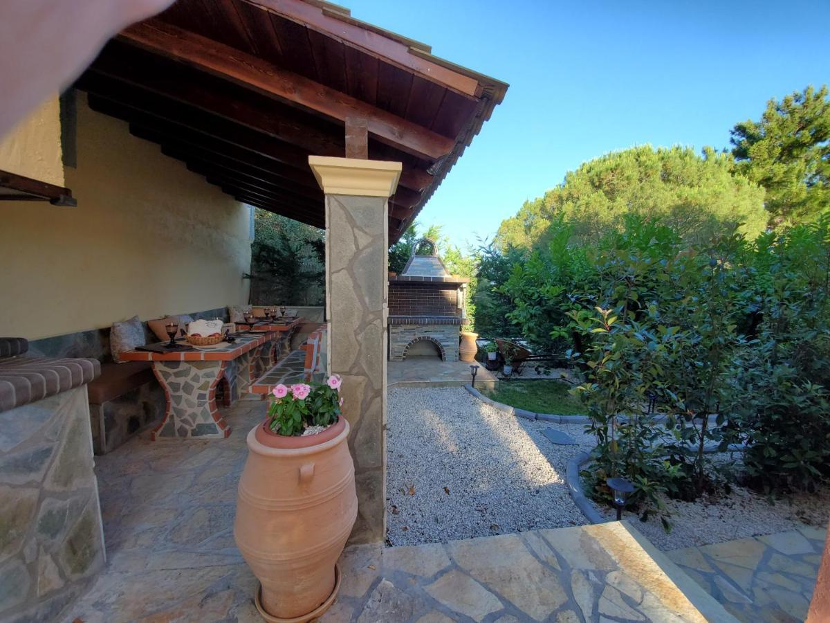 The Four Seasons House With Pool *